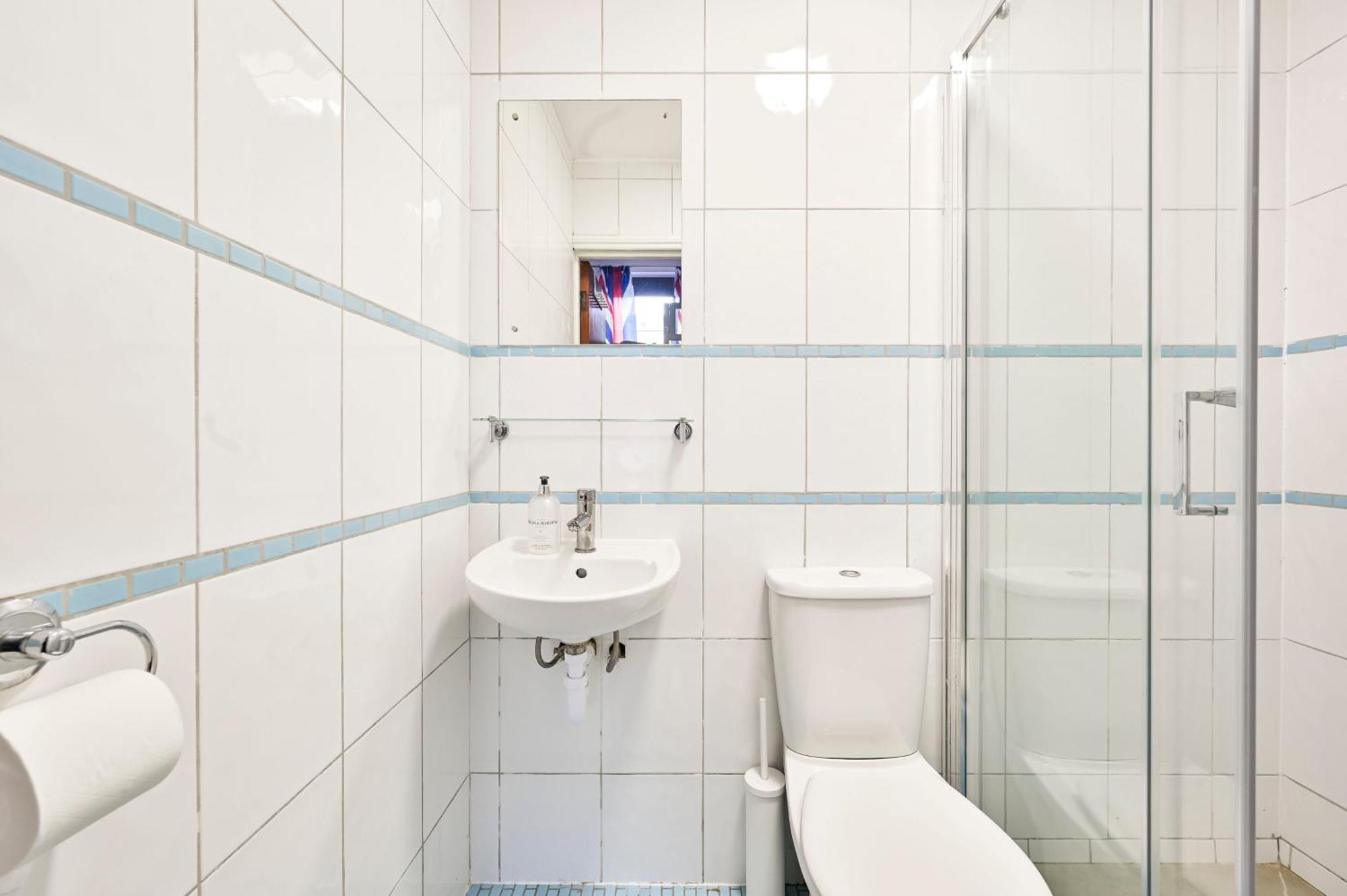 8 - Hyde Park Apartment *