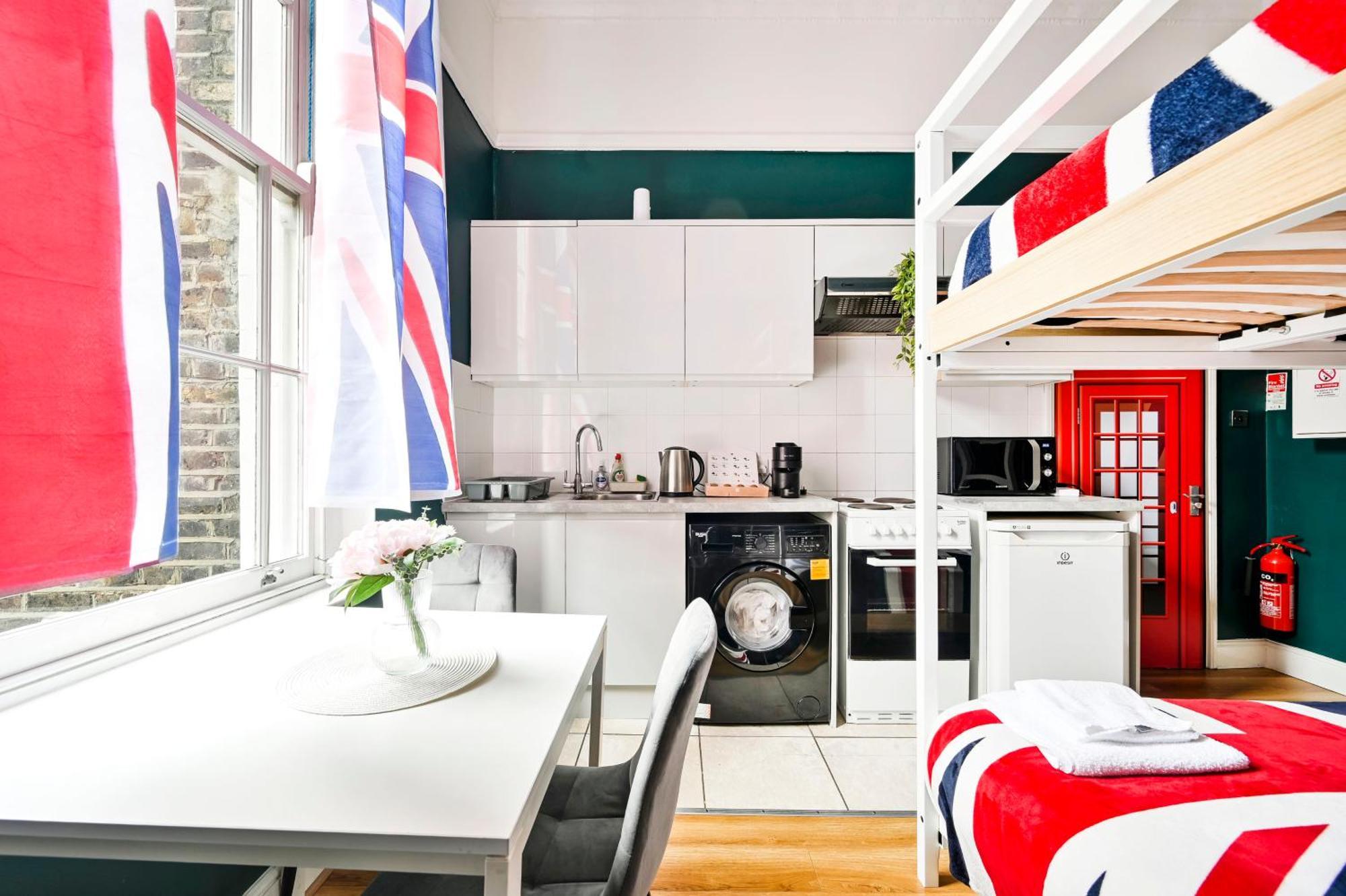 Apartment 8 - Hyde Park *
